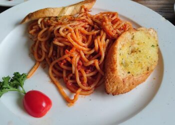 4 Light But Filling Meal Ideas From Famous Vegans