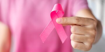 Mobile breast cancer screening bus to serve girls